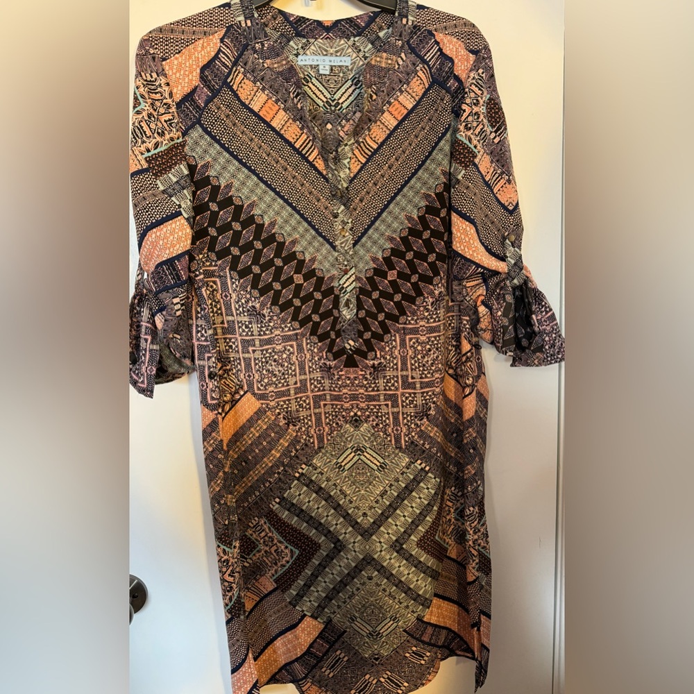Antonio Melani Dress V-neck with adjustable sleeves Size 8